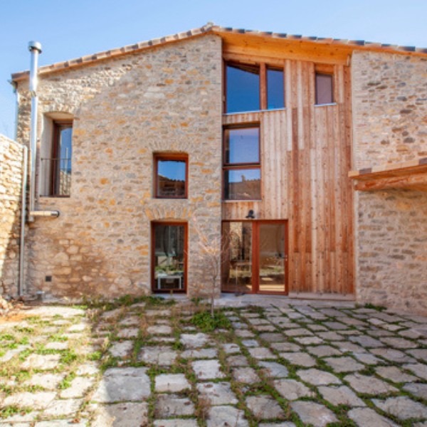 Habitatge en era existent a Aramunt