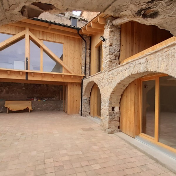Habitatge en una era existent a Salas