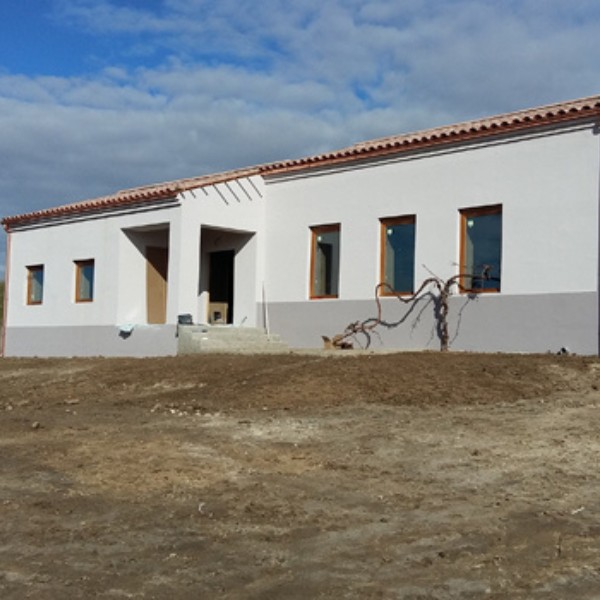 Rehabilitació d'una antiga escola a prop de Salamanca
