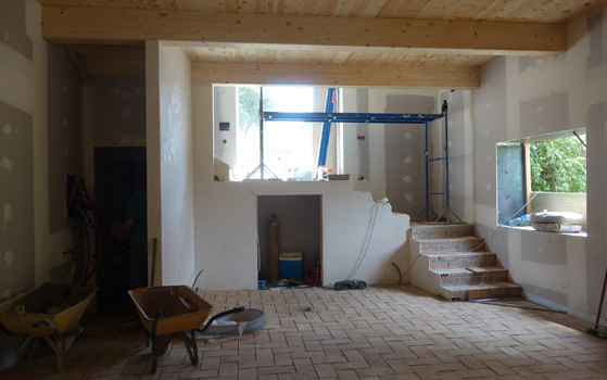 Oficines d'un edifici agrícola a l'Emporda