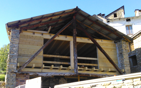 Habitatge en una era existent a Enviny