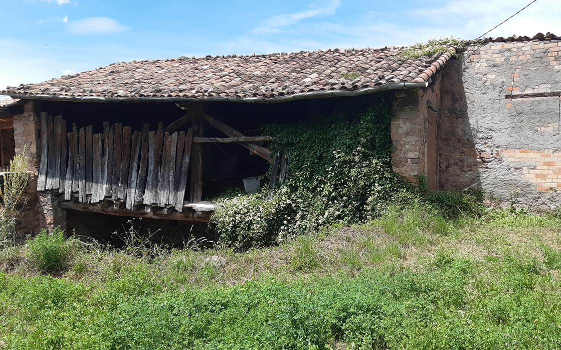 Casa en era existent a la Pobleta de Bellveí