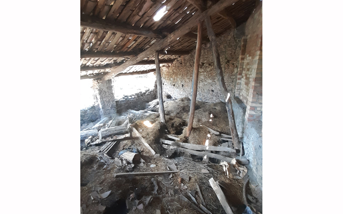 Casa en era existent a la Pobleta de Bellveí