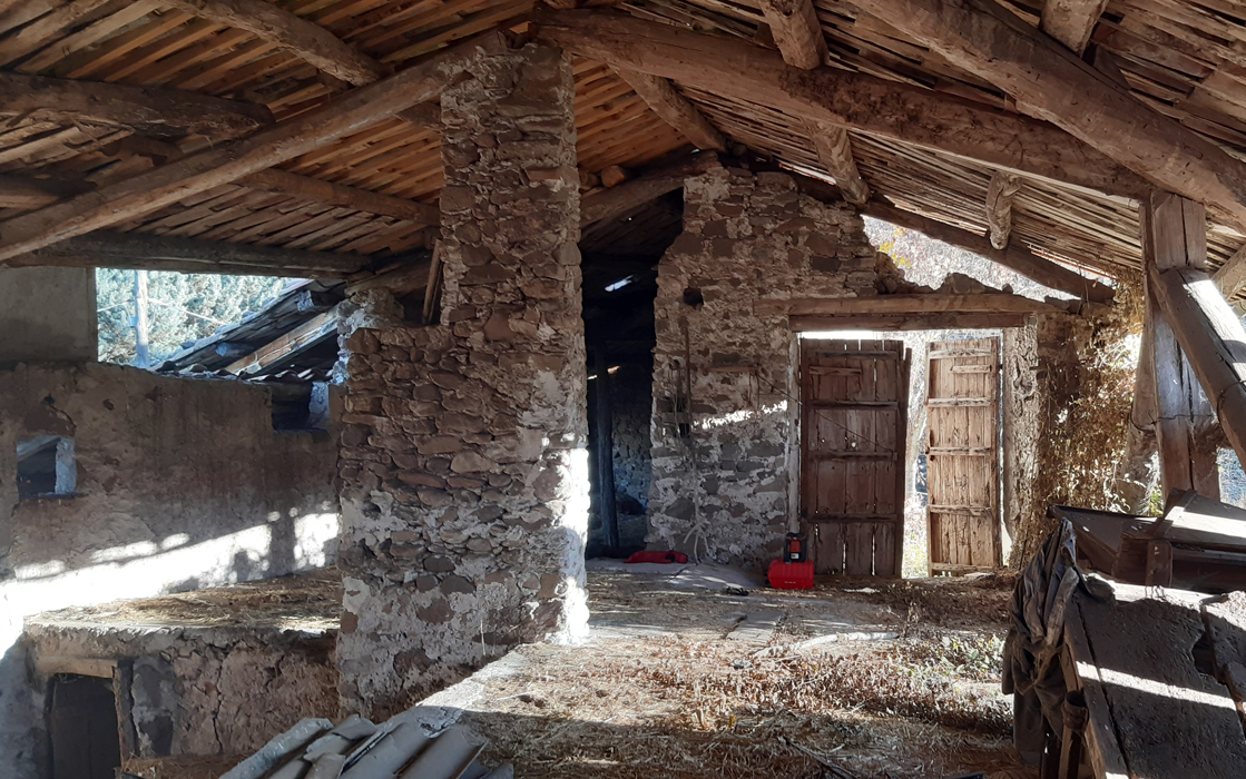 Casa en era existent a la Pobleta de Bellveí