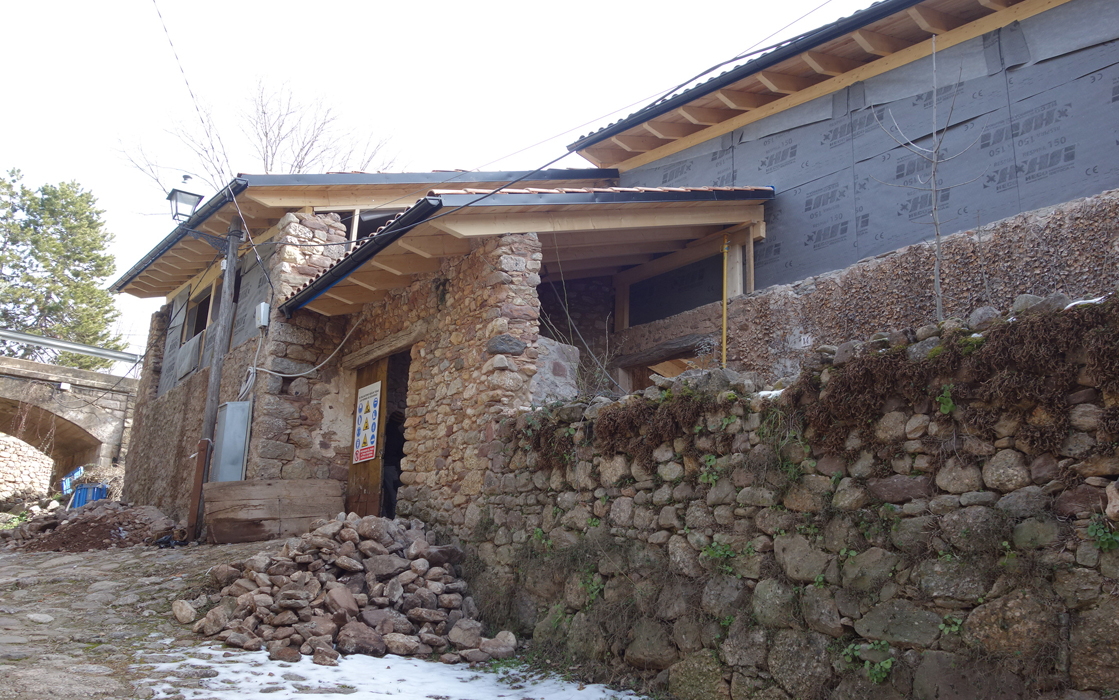 Casa en era existent a la Pobleta de Bellveí