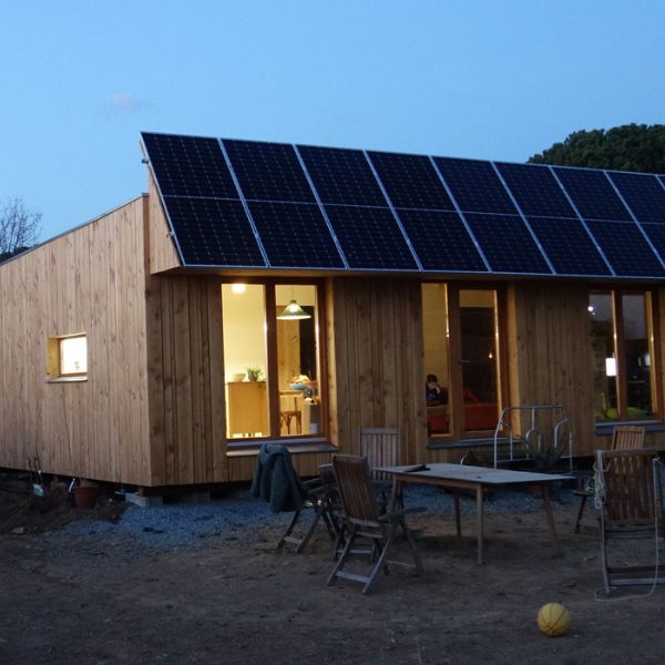 Habitatge modular positiu a les Pungoles