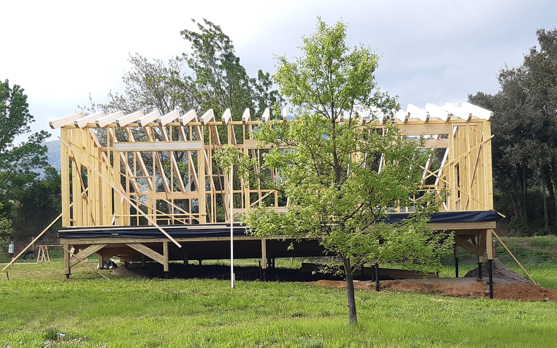 Habitatge Energia+ a Sales de Llierca