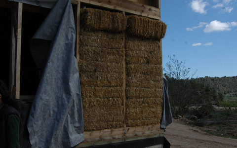 Allotjament rural amb estructura i palla